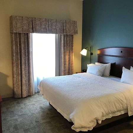Hampton Inn & Suites Bloomington-Normal Ngoại thất bức ảnh