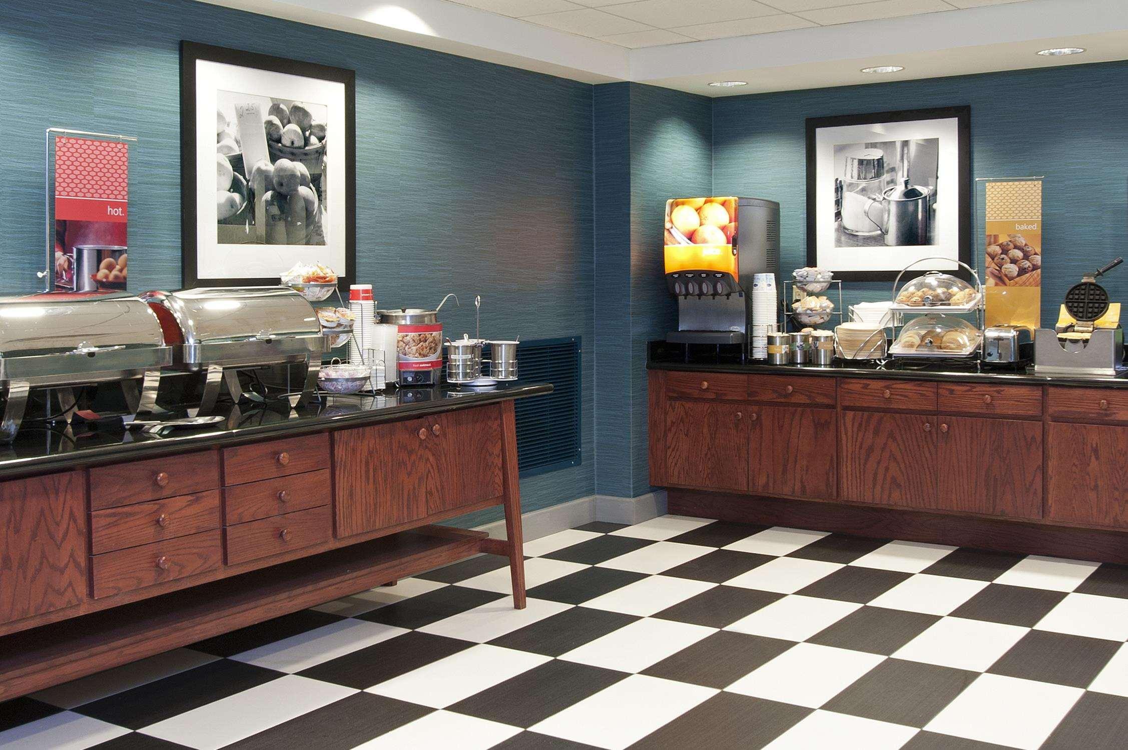 Hampton Inn & Suites Bloomington-Normal Ngoại thất bức ảnh