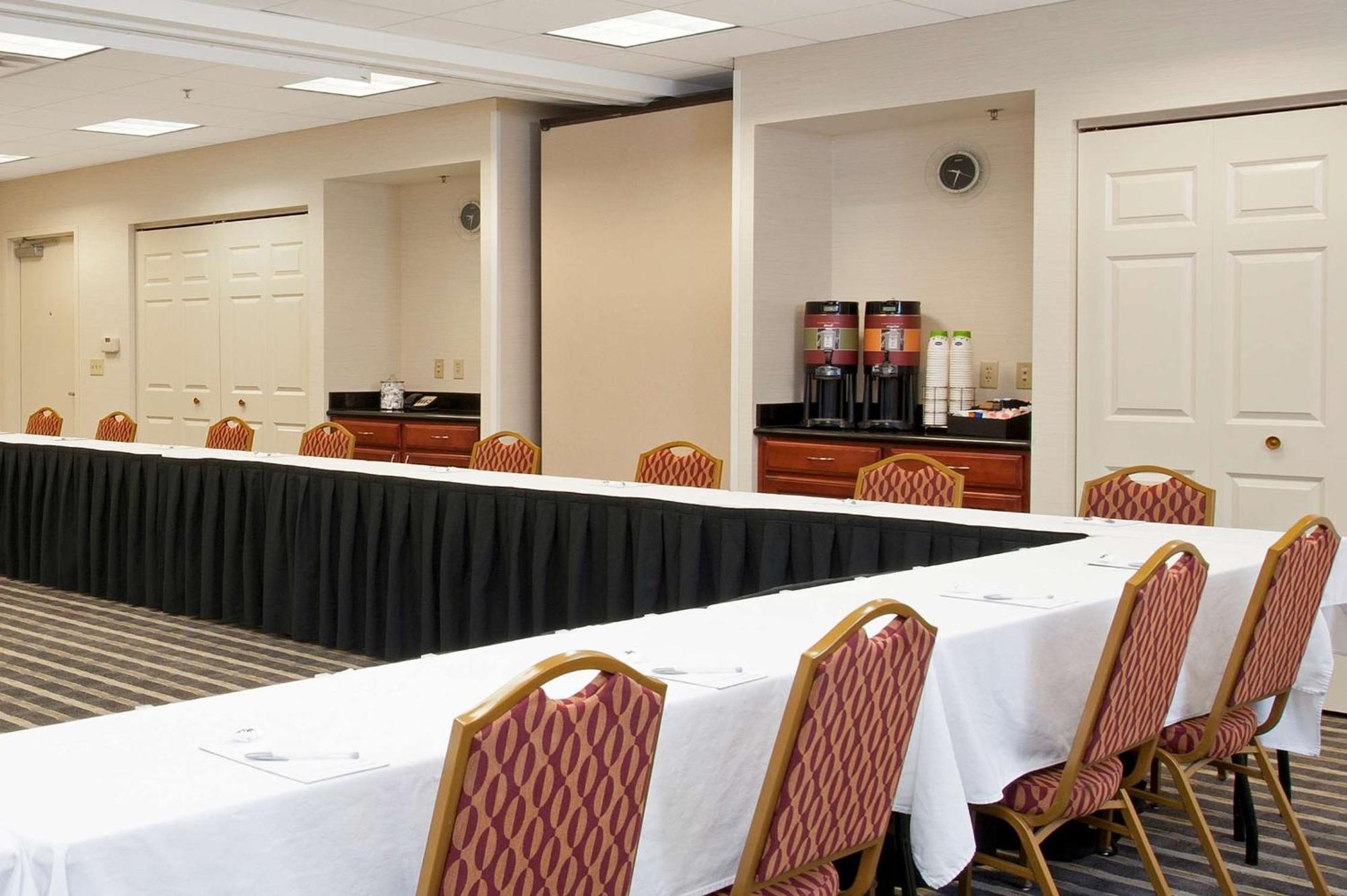 Hampton Inn & Suites Bloomington-Normal Ngoại thất bức ảnh
