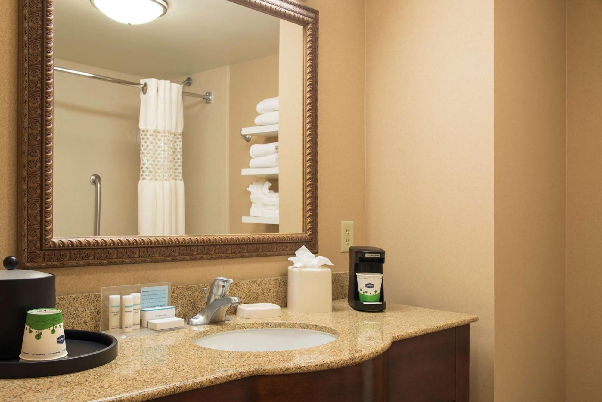 Hampton Inn & Suites Bloomington-Normal Ngoại thất bức ảnh
