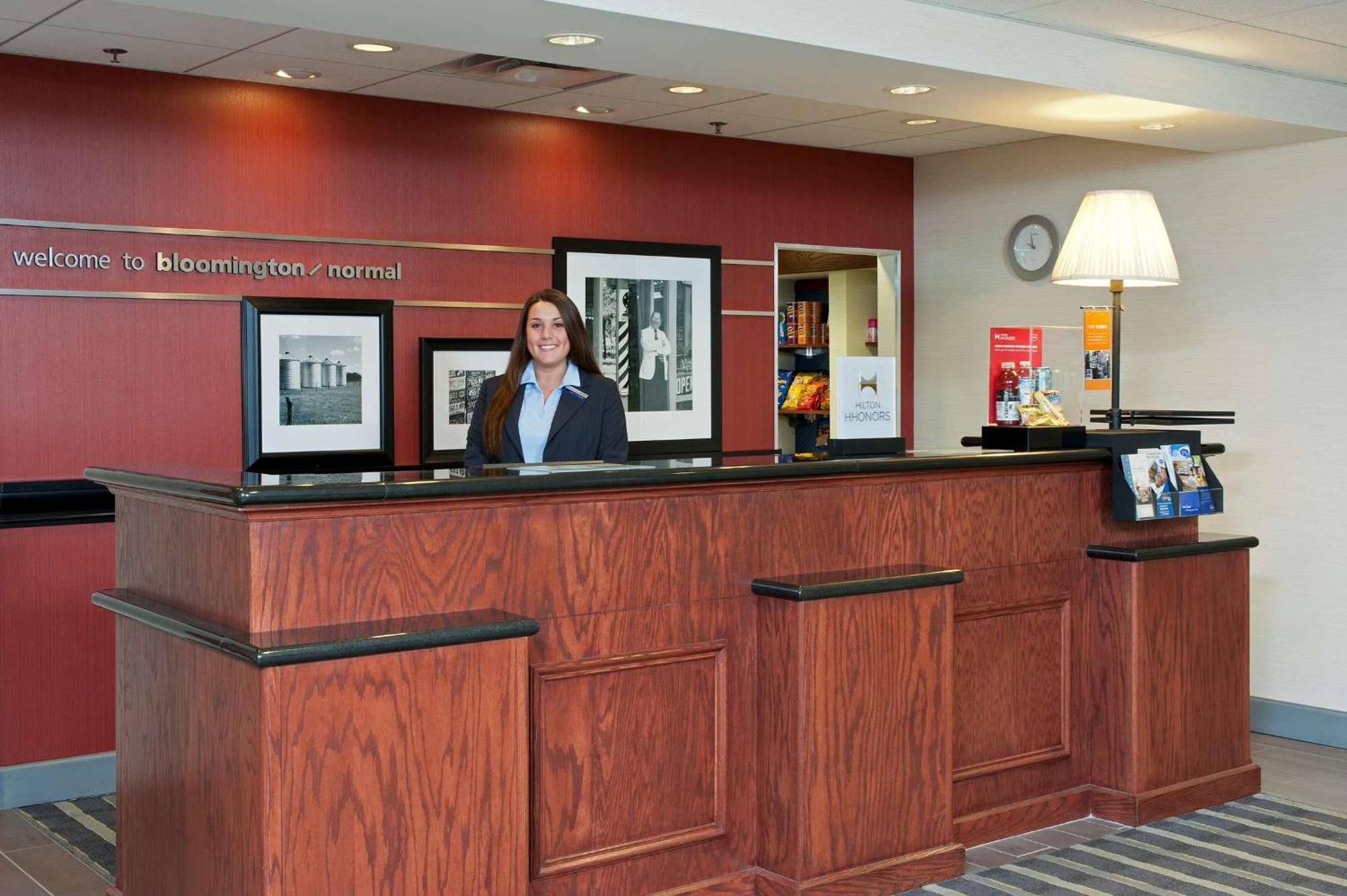Hampton Inn & Suites Bloomington-Normal Ngoại thất bức ảnh