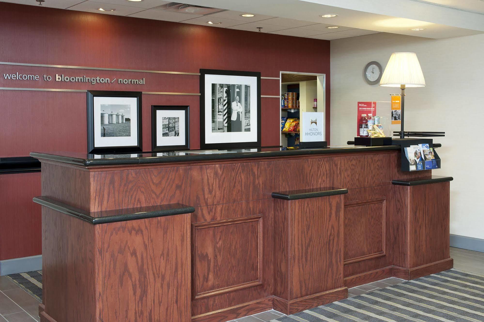 Hampton Inn & Suites Bloomington-Normal Ngoại thất bức ảnh